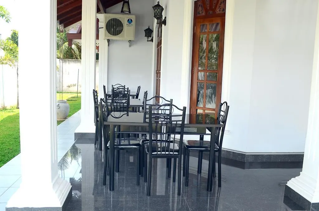 Lovely Villa Negombo 3*, Ettukala